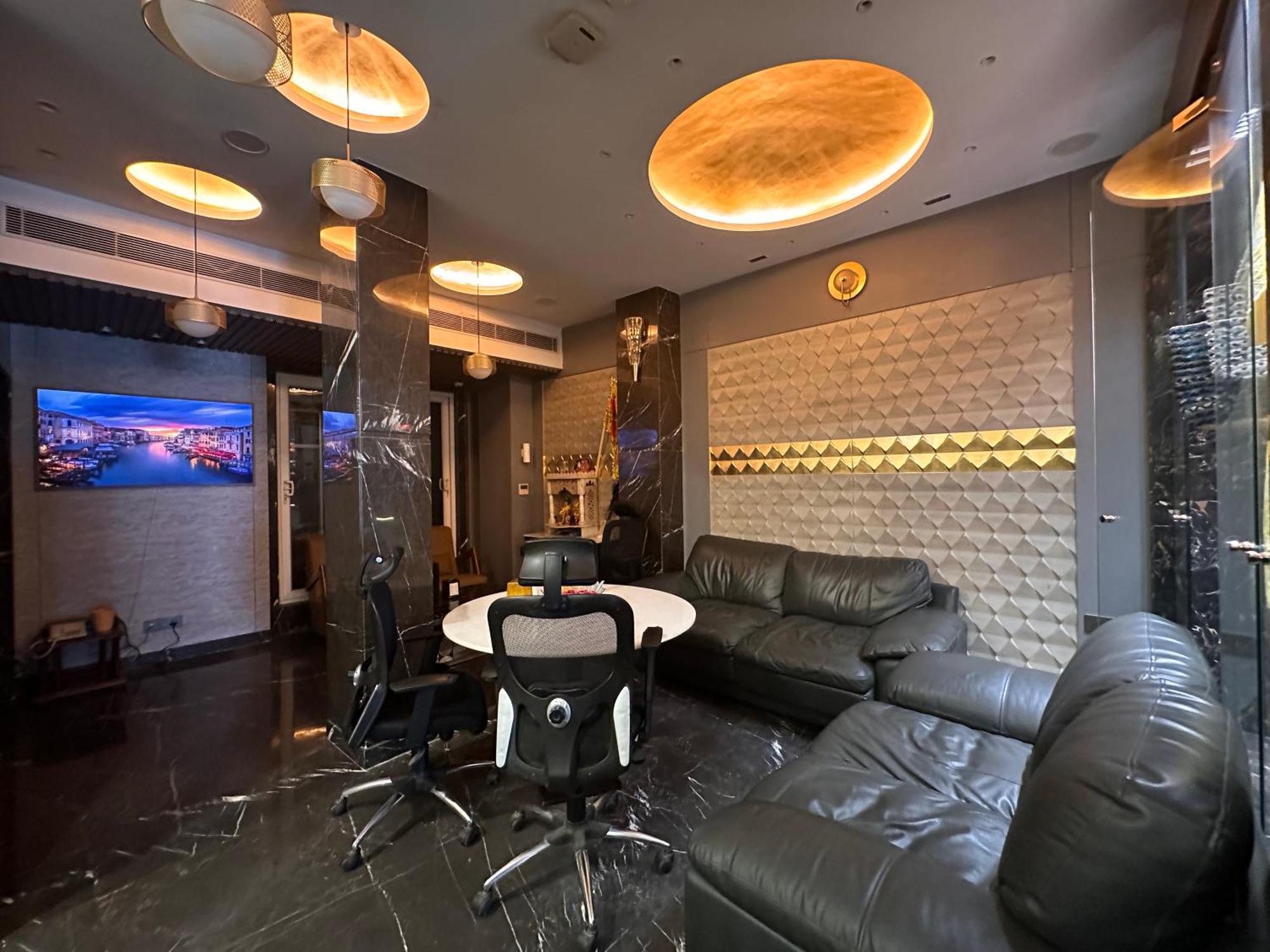 Hotel The Singh Empire, 4*